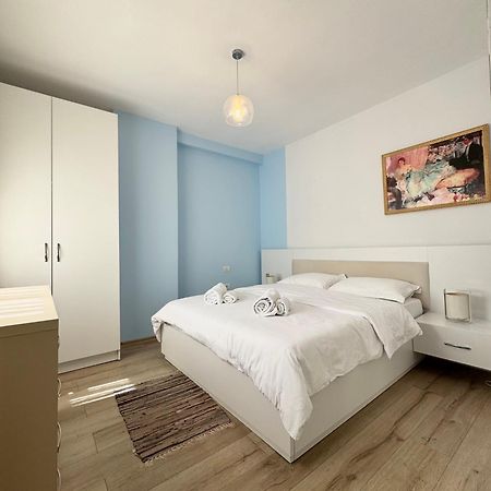 Apartment In The New Bazaar Of Tirana - Hana Blu Kültér fotó