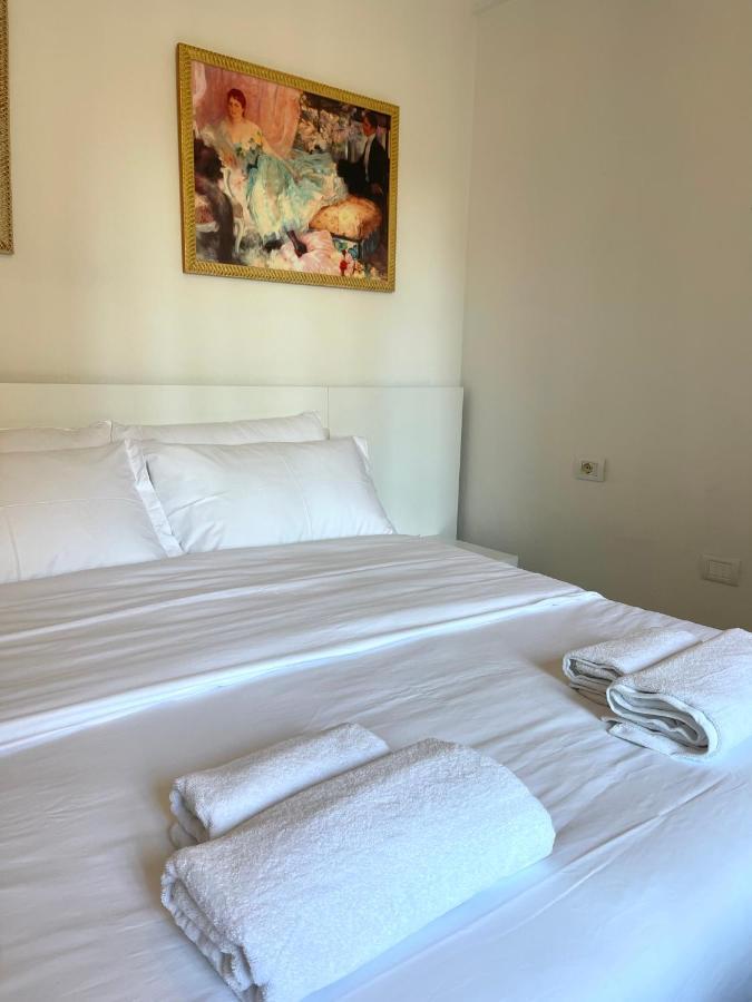 Apartment In The New Bazaar Of Tirana - Hana Blu Kültér fotó