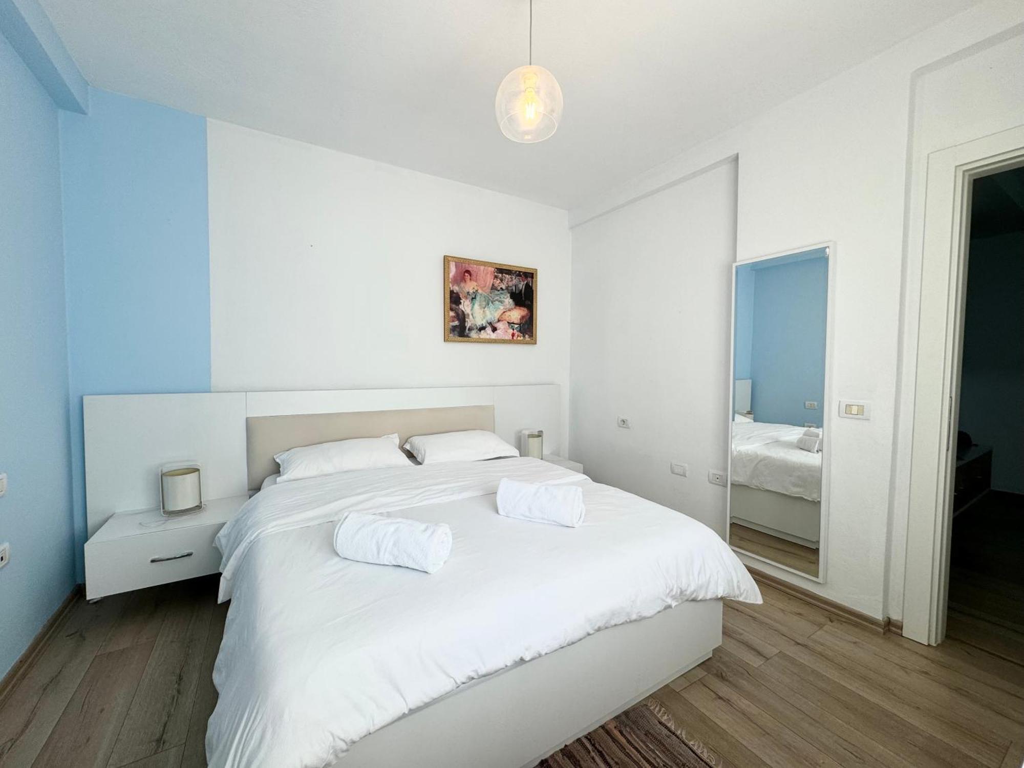 Apartment In The New Bazaar Of Tirana - Hana Blu Kültér fotó
