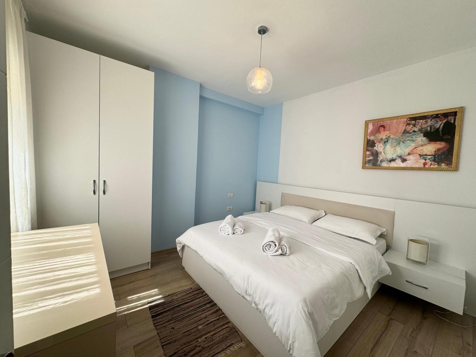 Apartment In The New Bazaar Of Tirana - Hana Blu Kültér fotó