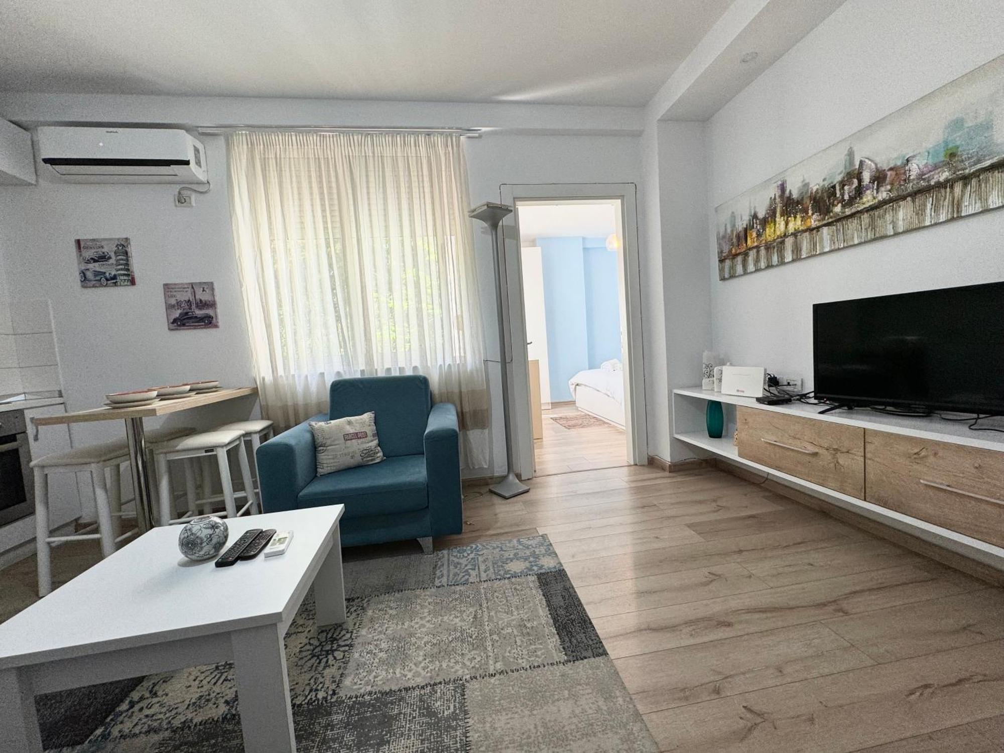 Apartment In The New Bazaar Of Tirana - Hana Blu Kültér fotó